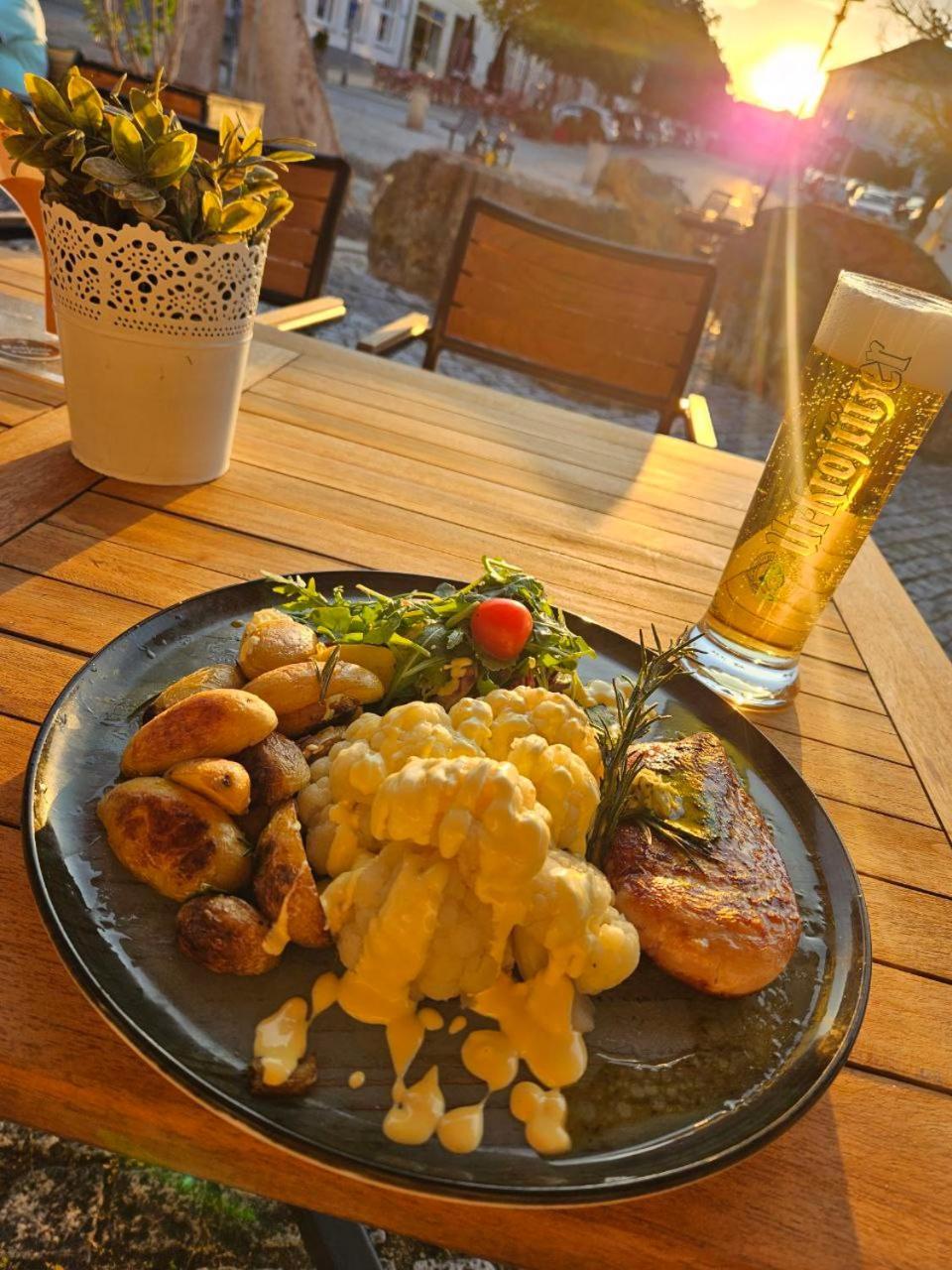 Hotel-Restaurant Thueringer Hof Бад Франкенхаузен Екстериор снимка