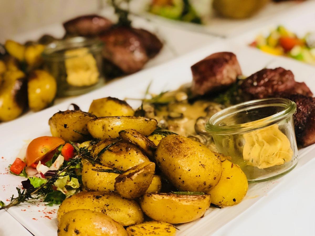 Hotel-Restaurant Thueringer Hof Бад Франкенхаузен Екстериор снимка